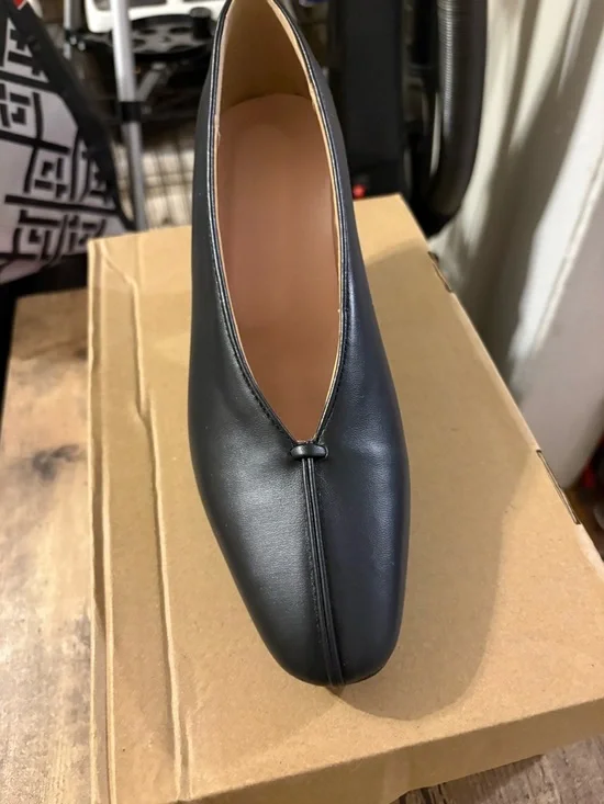 Black Shoes in Protective Dust Bags - Picture 5 of 5